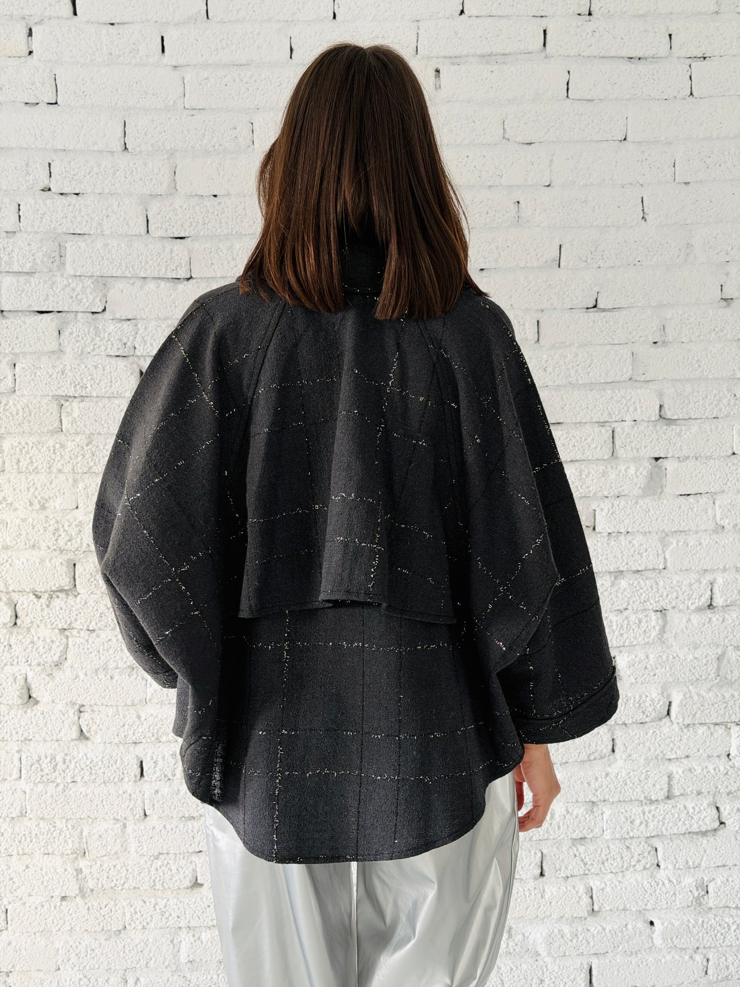 Midnight black silver Cape