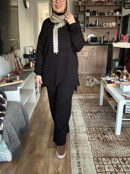 Knitted Love set in black