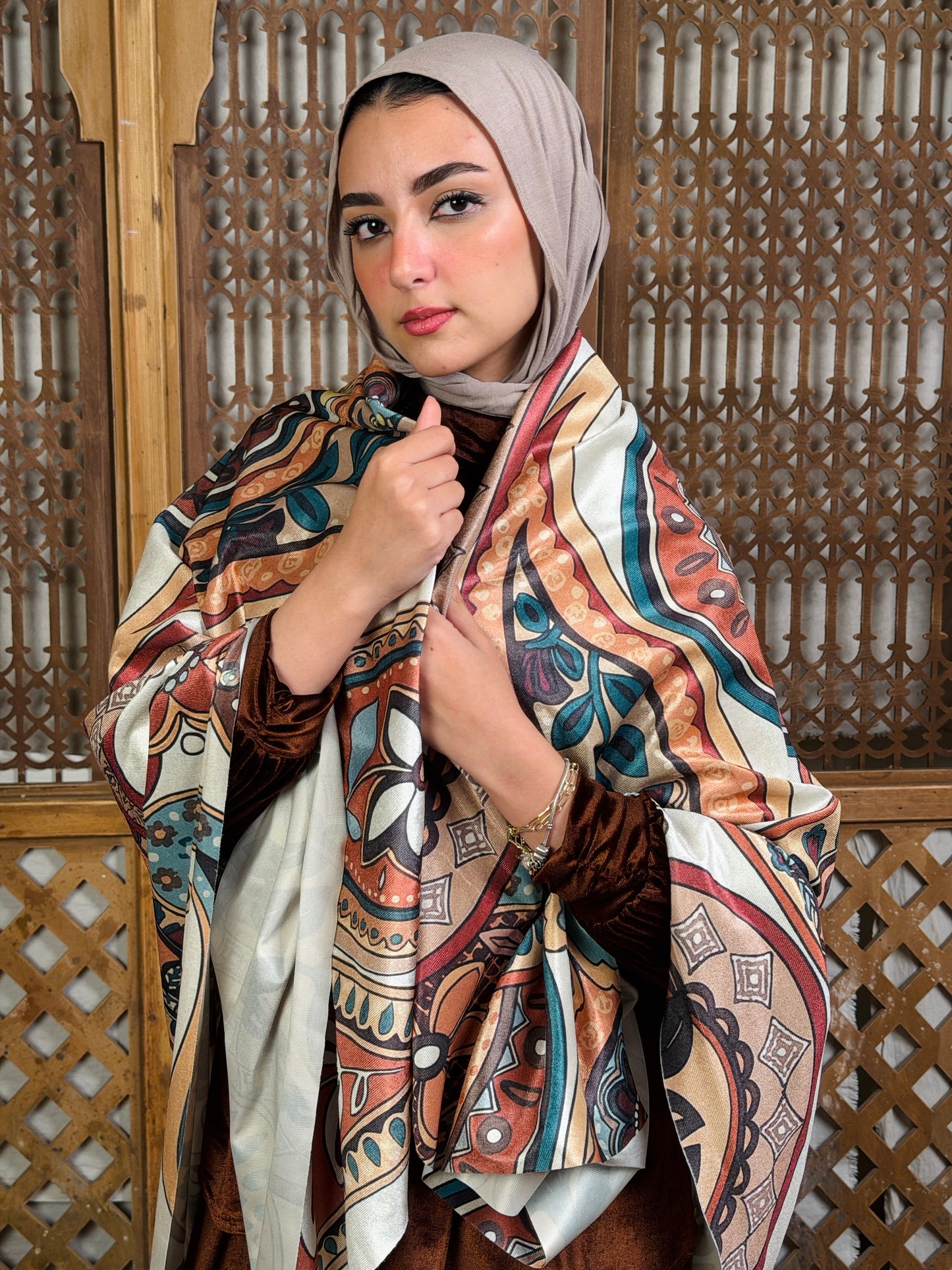 Moonveil squared velvet scarf in Brown