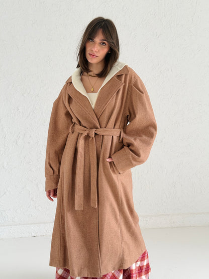 Broad Shoulder wool Coat in Camel