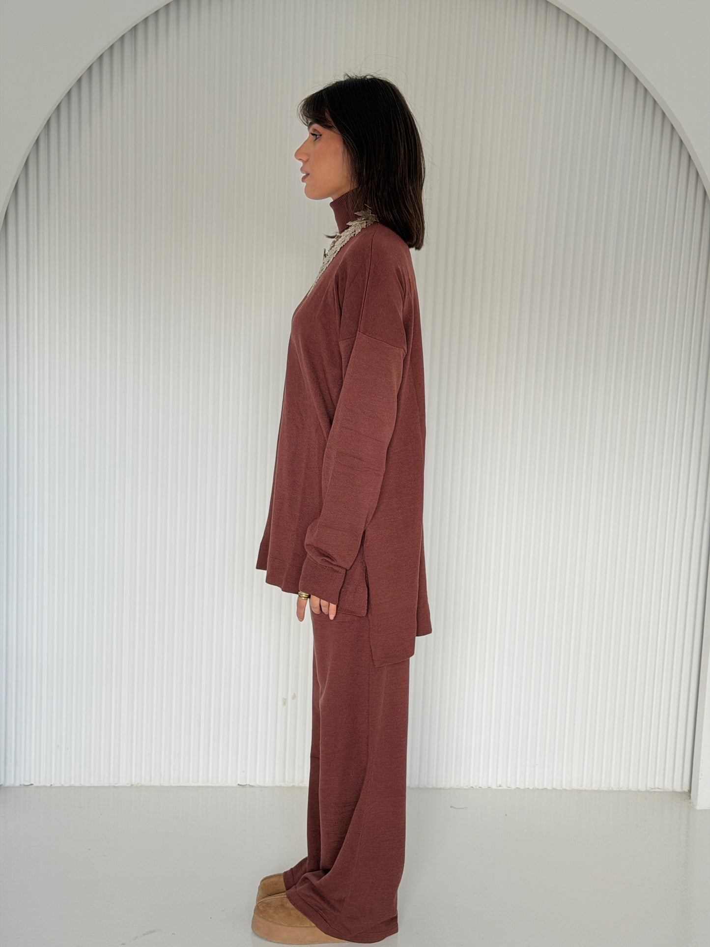 Knitted Love set in chocolate Brown