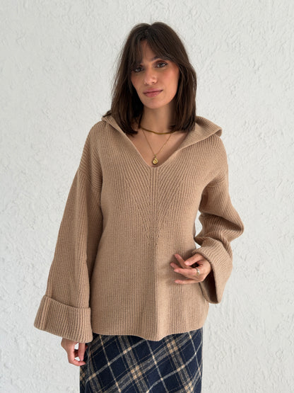 Hoodie V-Neck sweater