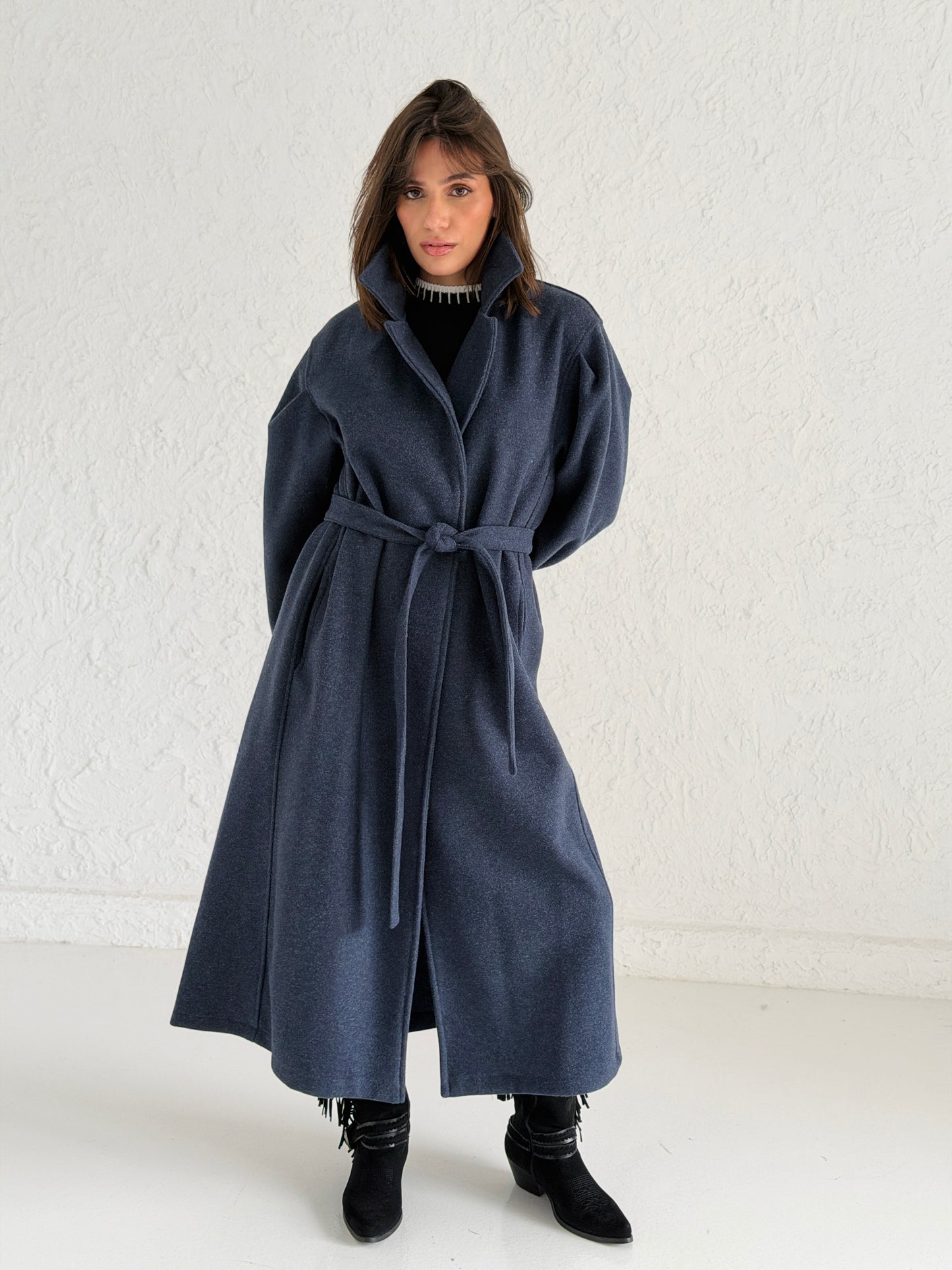Broad Shoulder wool Coat in Navy