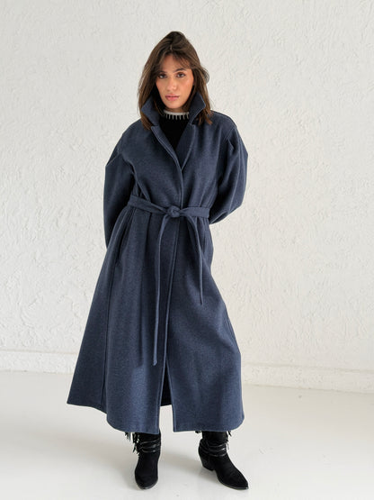 Broad Shoulder wool Coat in Navy