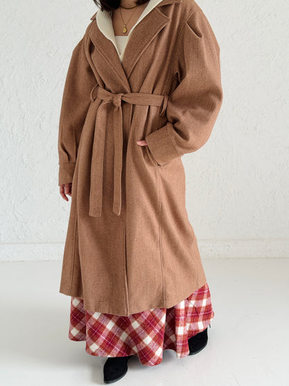 Broad Shoulder wool Coat in Camel