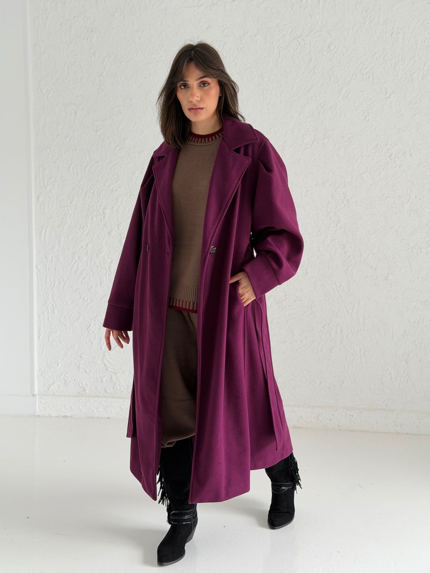 Broad Shoulder Wool Coat In Burgundy