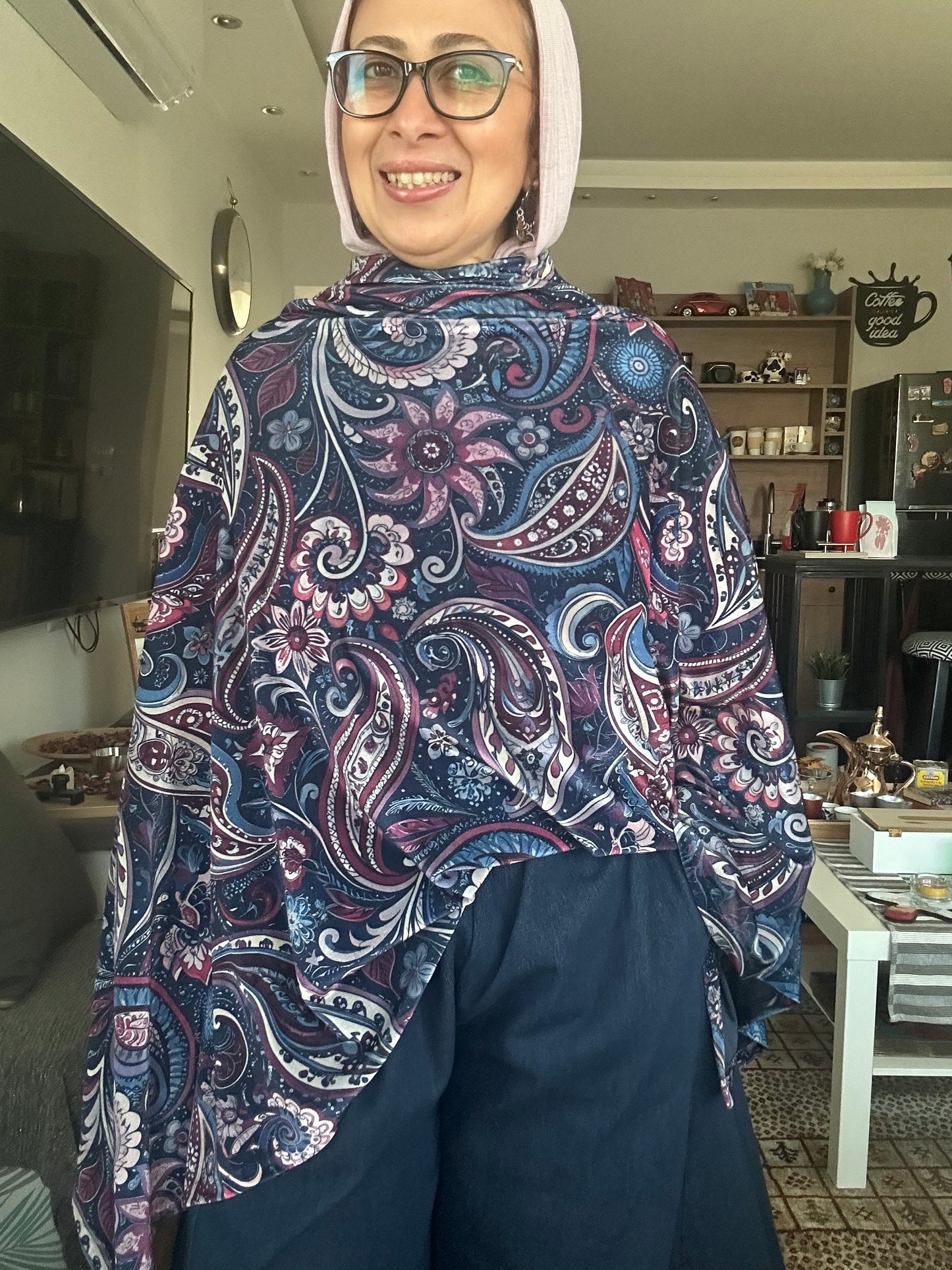 ‎	 مَوَدَّة — Mawadda 
Velvet Navy Poncho
