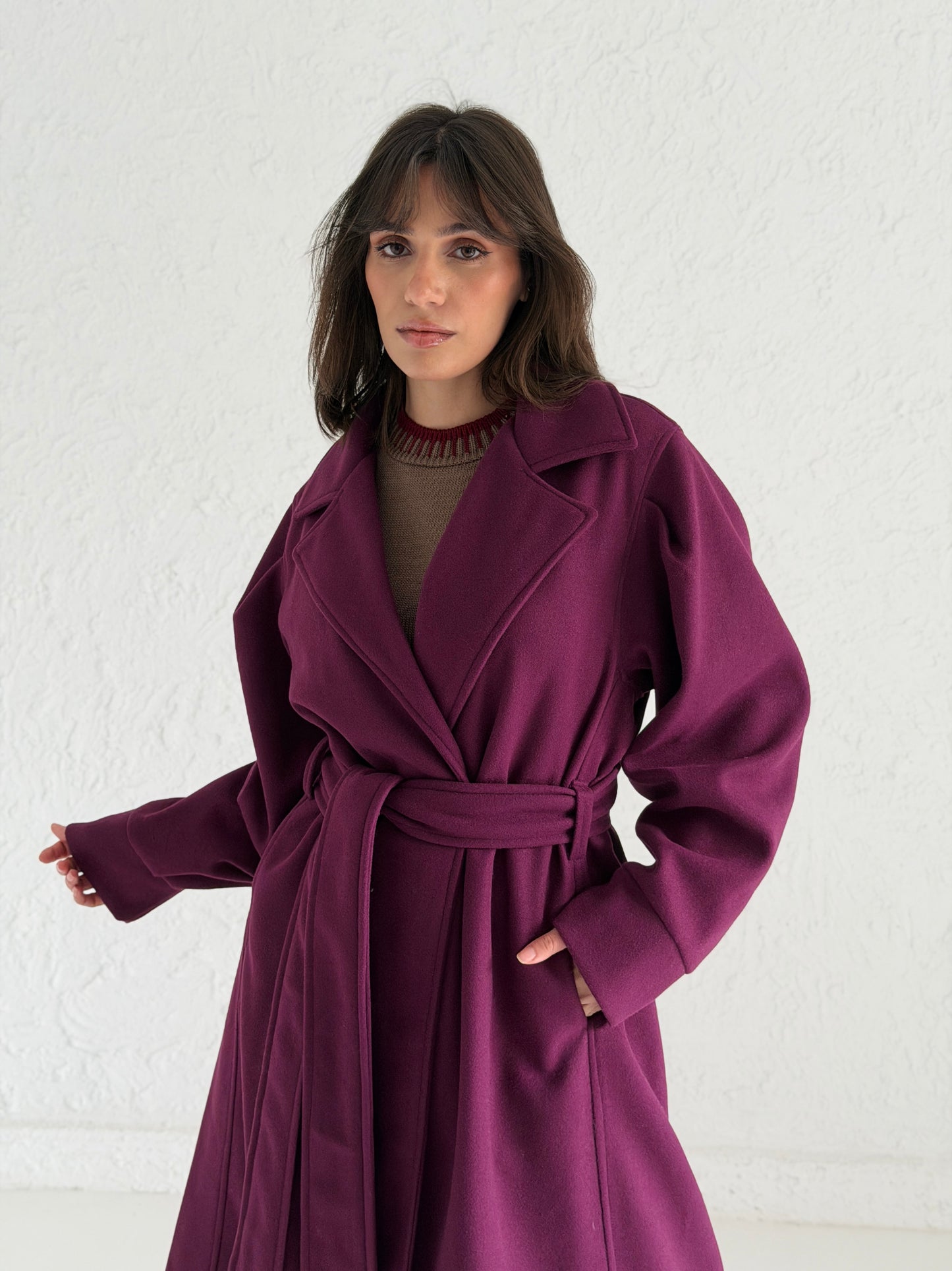 Broad Shoulder Wool Coat In Burgundy
