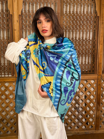 Moonveil squared velvet scarf in Turquoise