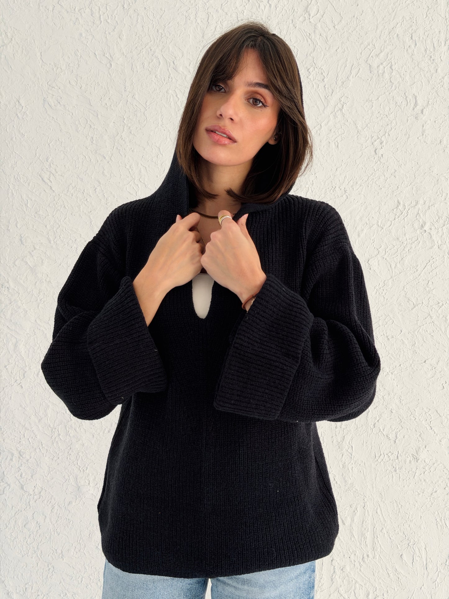 Hoodie V-Neck sweater