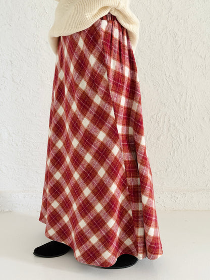 Checked Maxi skirt in Red