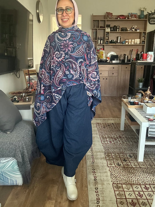 ‎	 مَوَدَّة — Mawadda 
Velvet Navy Poncho