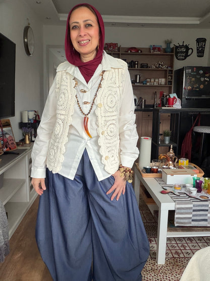 Classic Pearl Crochet Vest in Off-white
