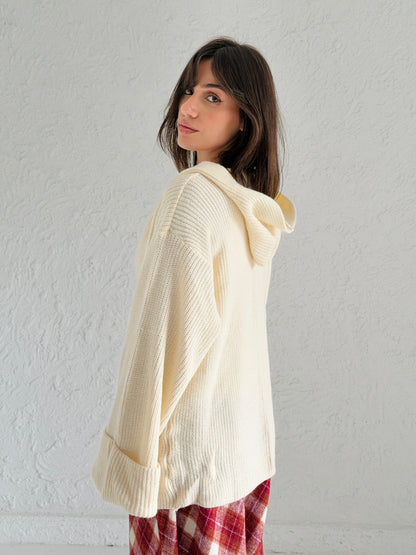 Hoodie V-Neck sweater
