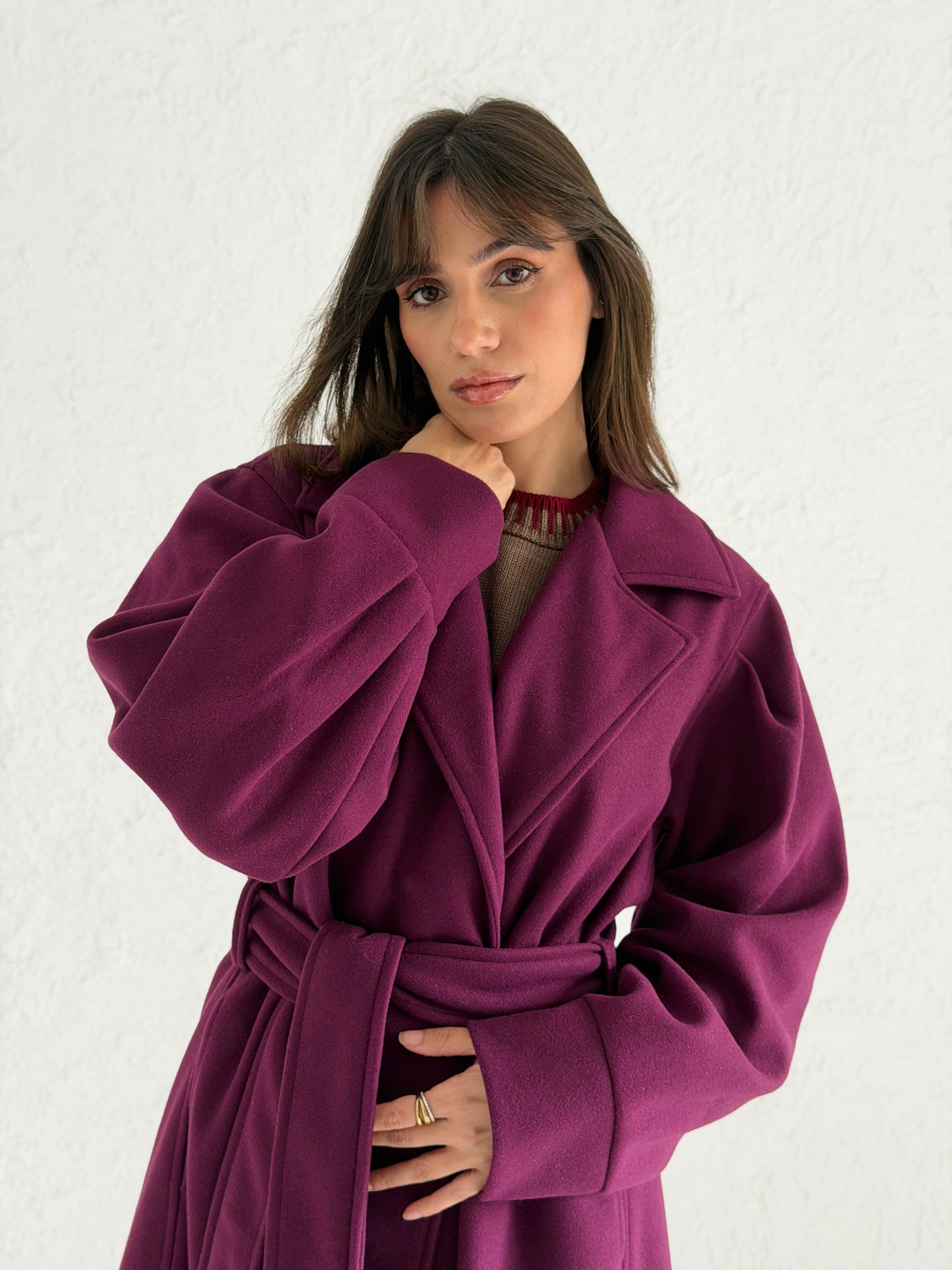 Broad Shoulder Wool Coat In Burgundy