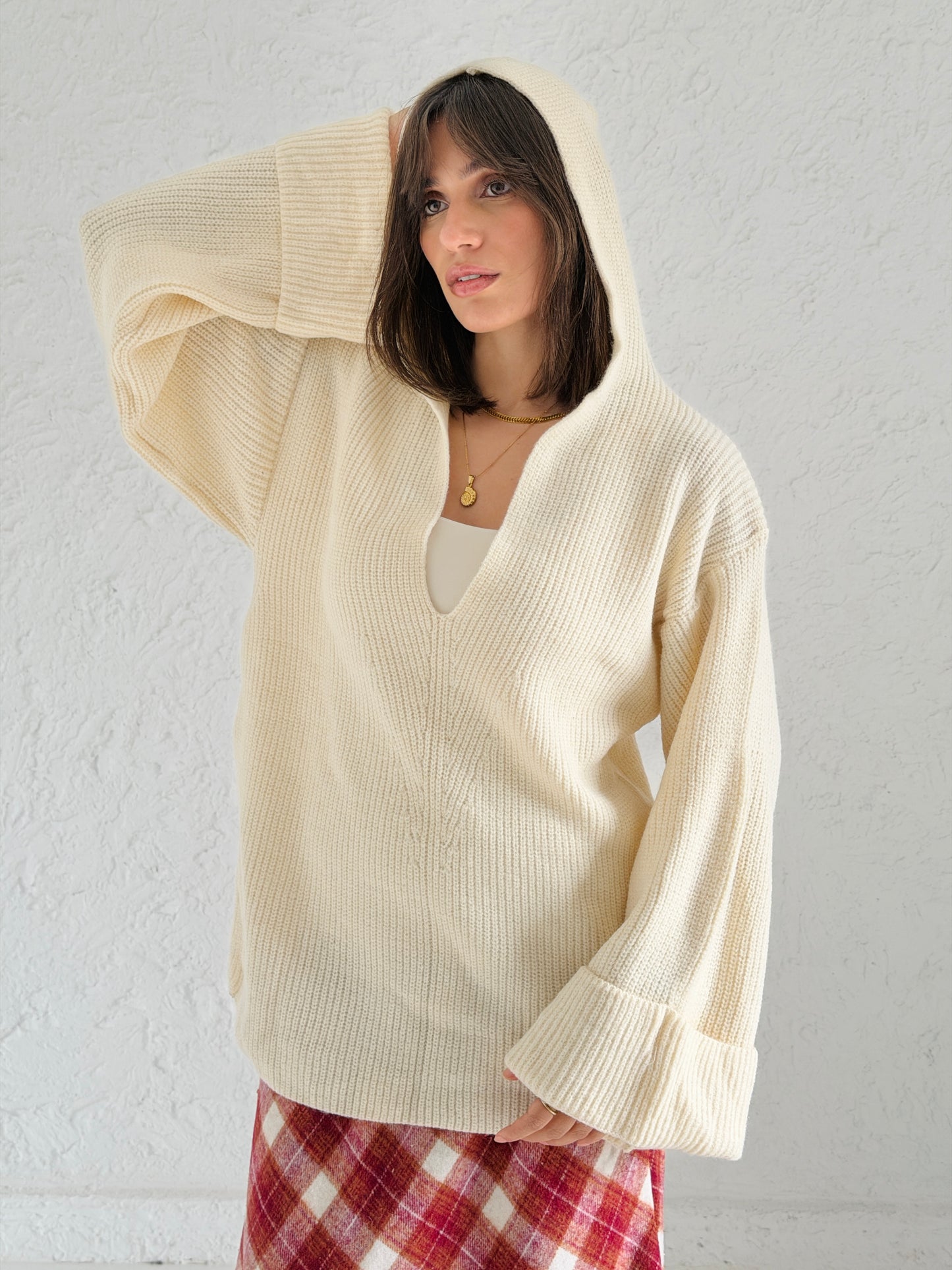 Hoodie V-Neck sweater