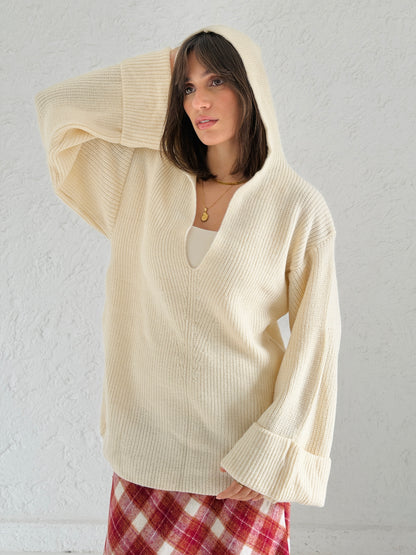 Hoodie V-Neck sweater