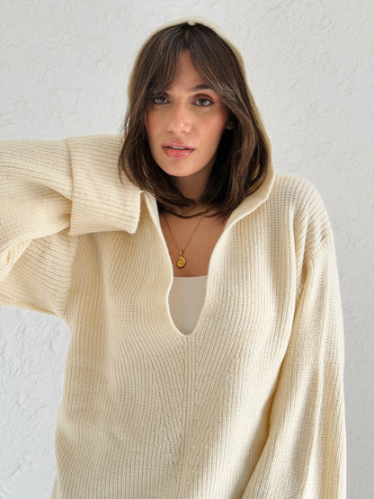 Hoodie V-Neck sweater