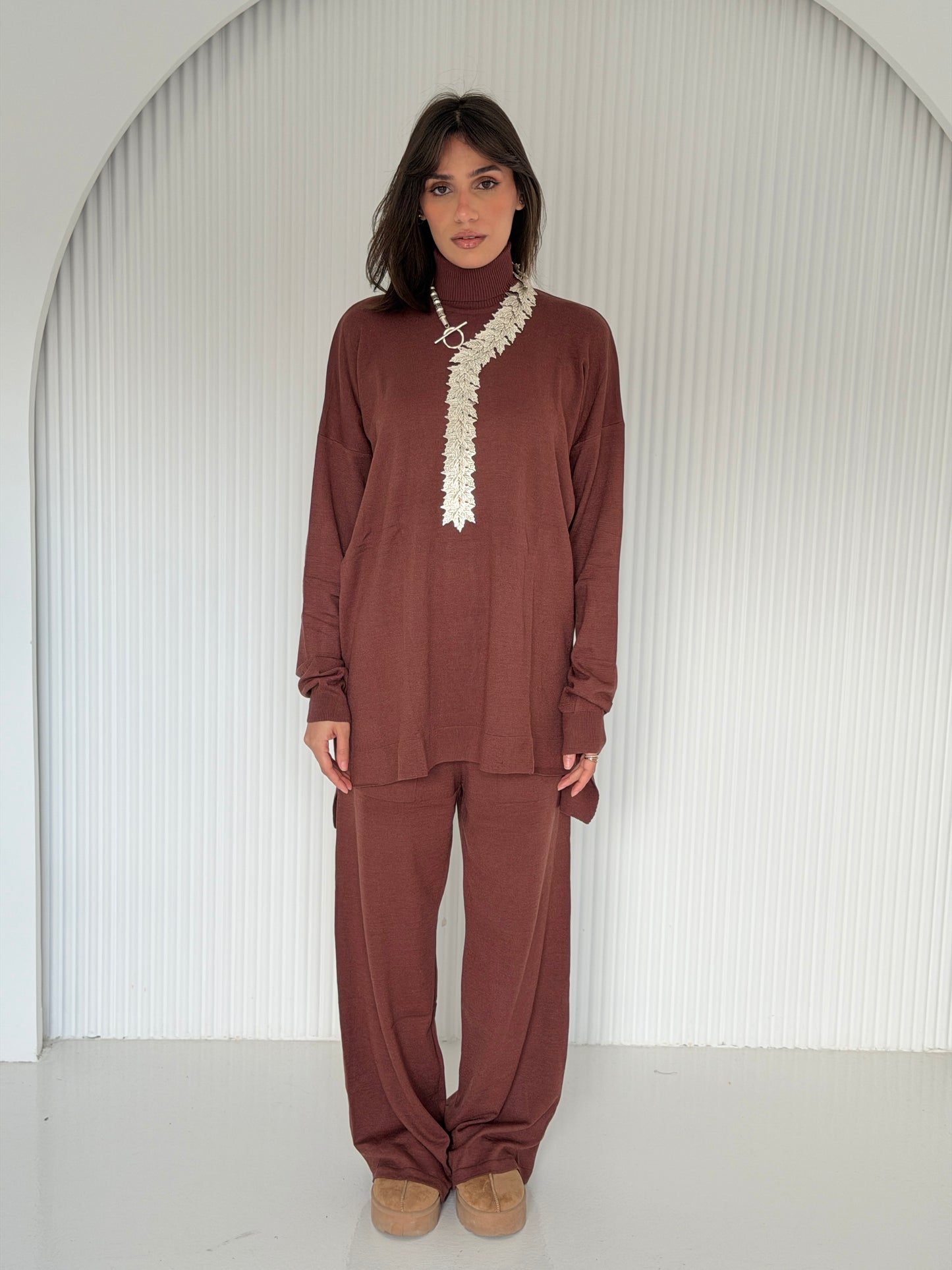 Knitted Love set in chocolate Brown