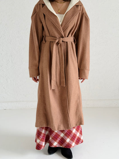 Broad Shoulder wool Coat in Camel