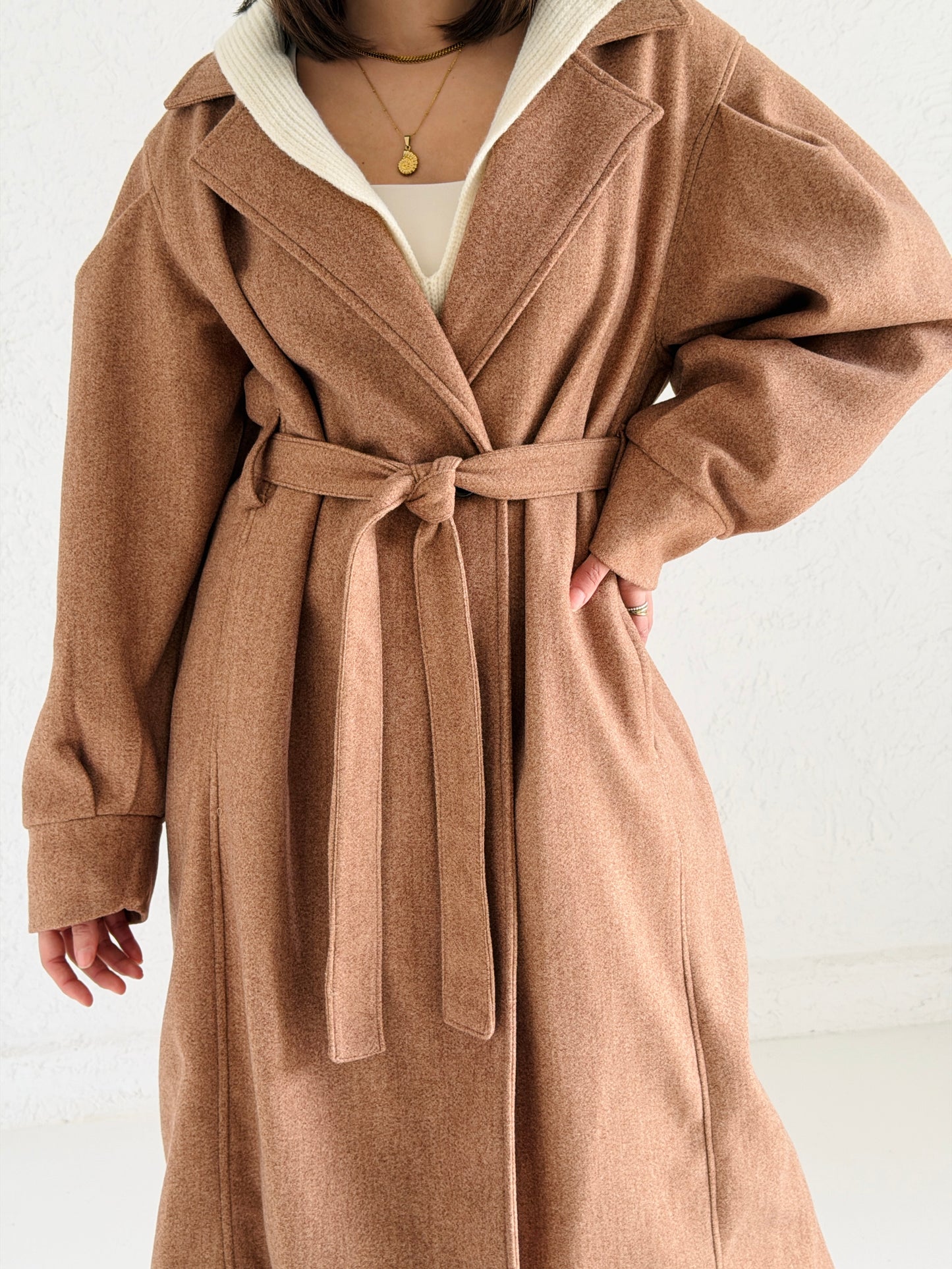 Broad Shoulder wool Coat in Camel