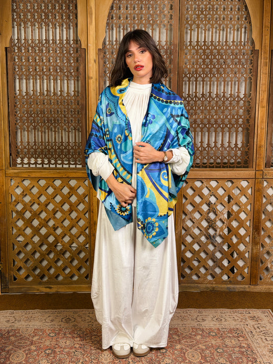 Moonveil squared velvet scarf in Turquoise