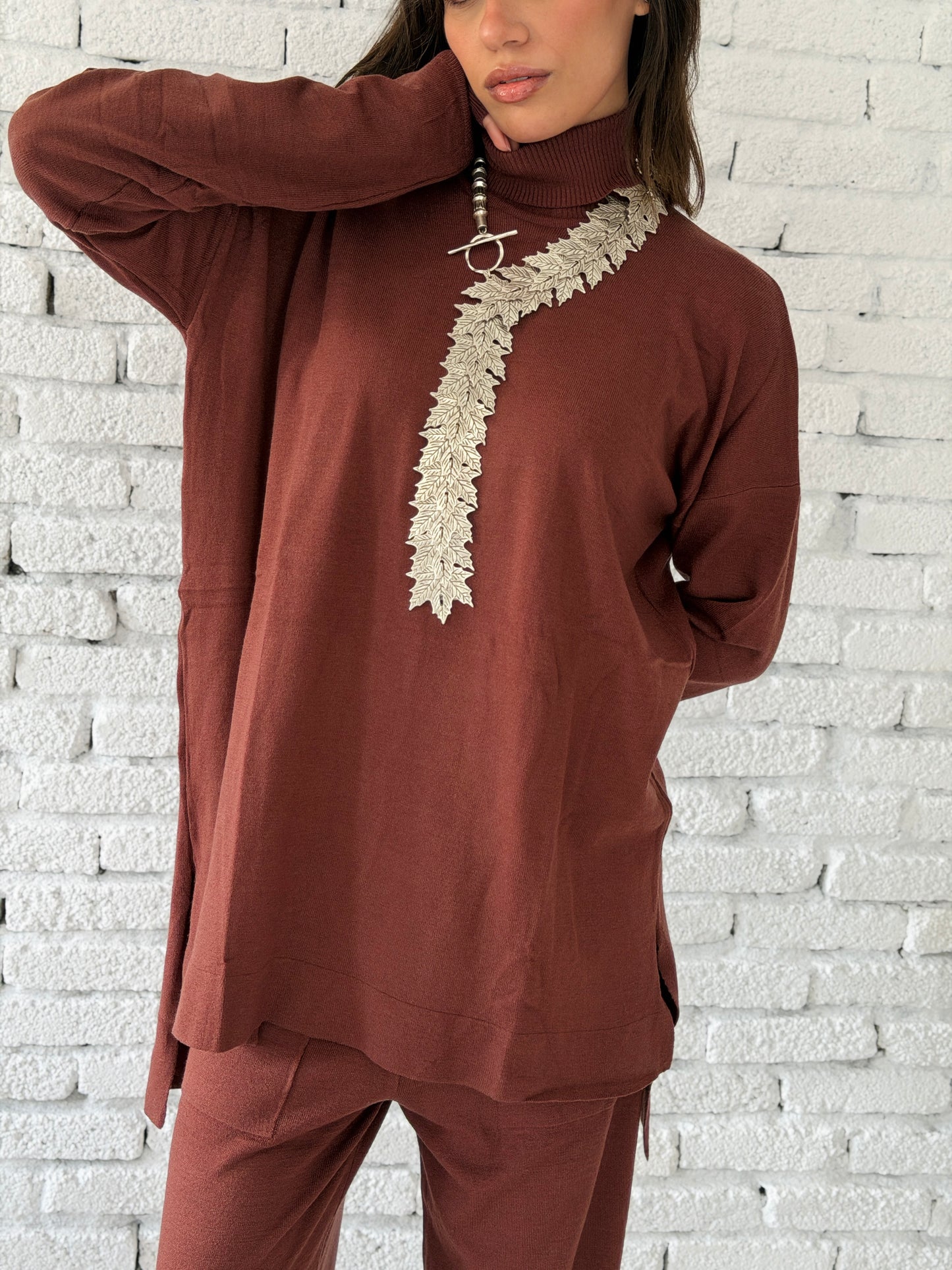 Knitted Love set in chocolate Brown