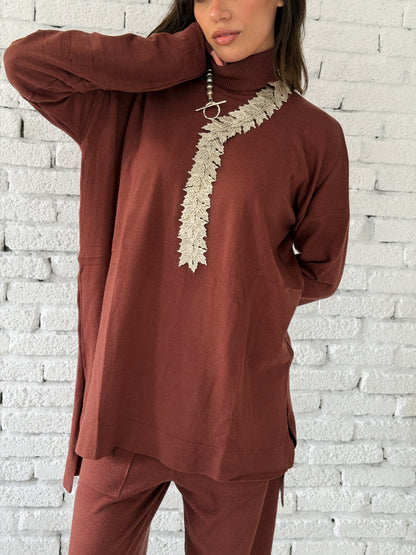 Knitted Love set in chocolate Brown