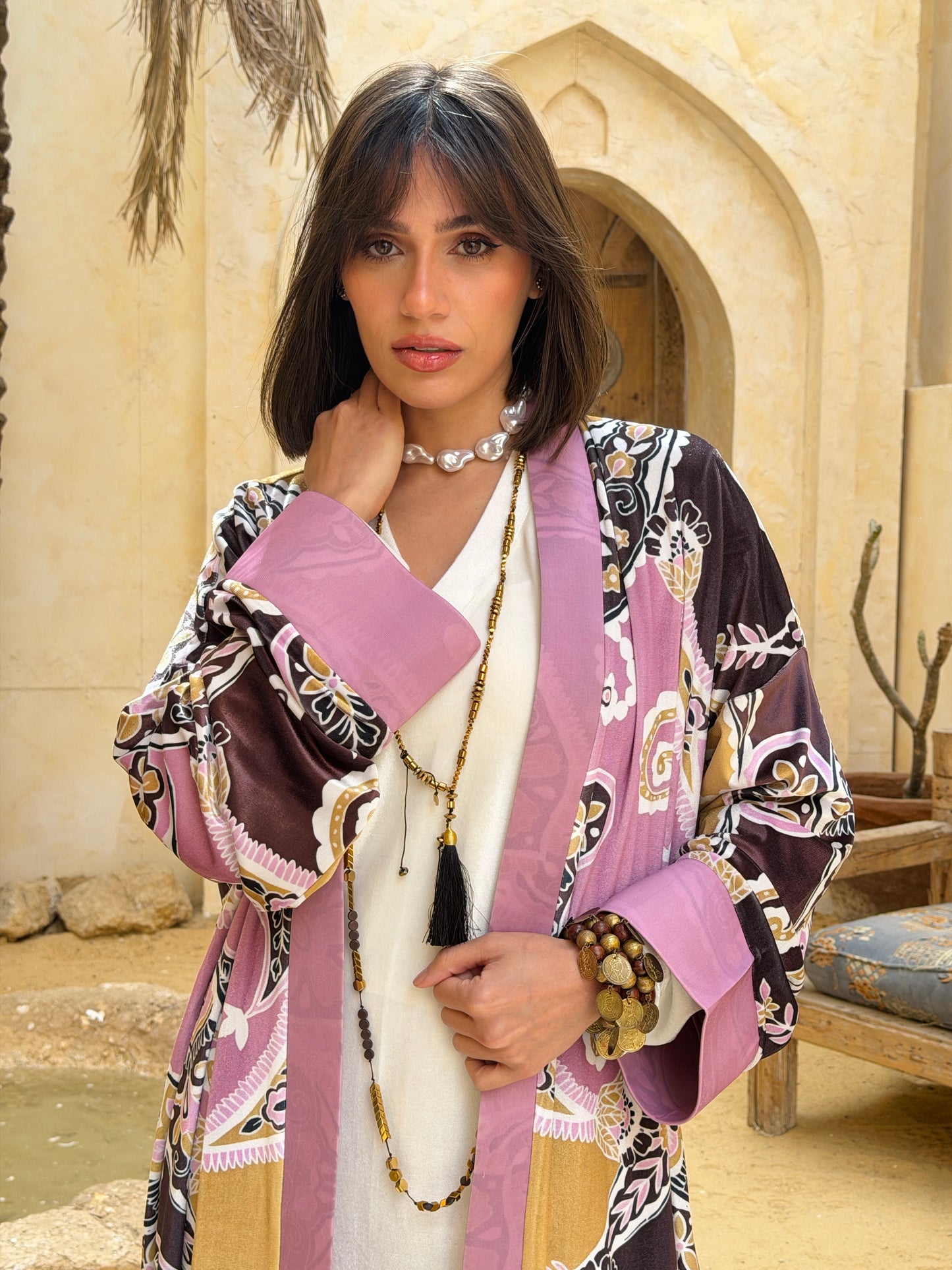 أَلْفَة —Alfa Elegant Paisley Velvet Kimono"pink "