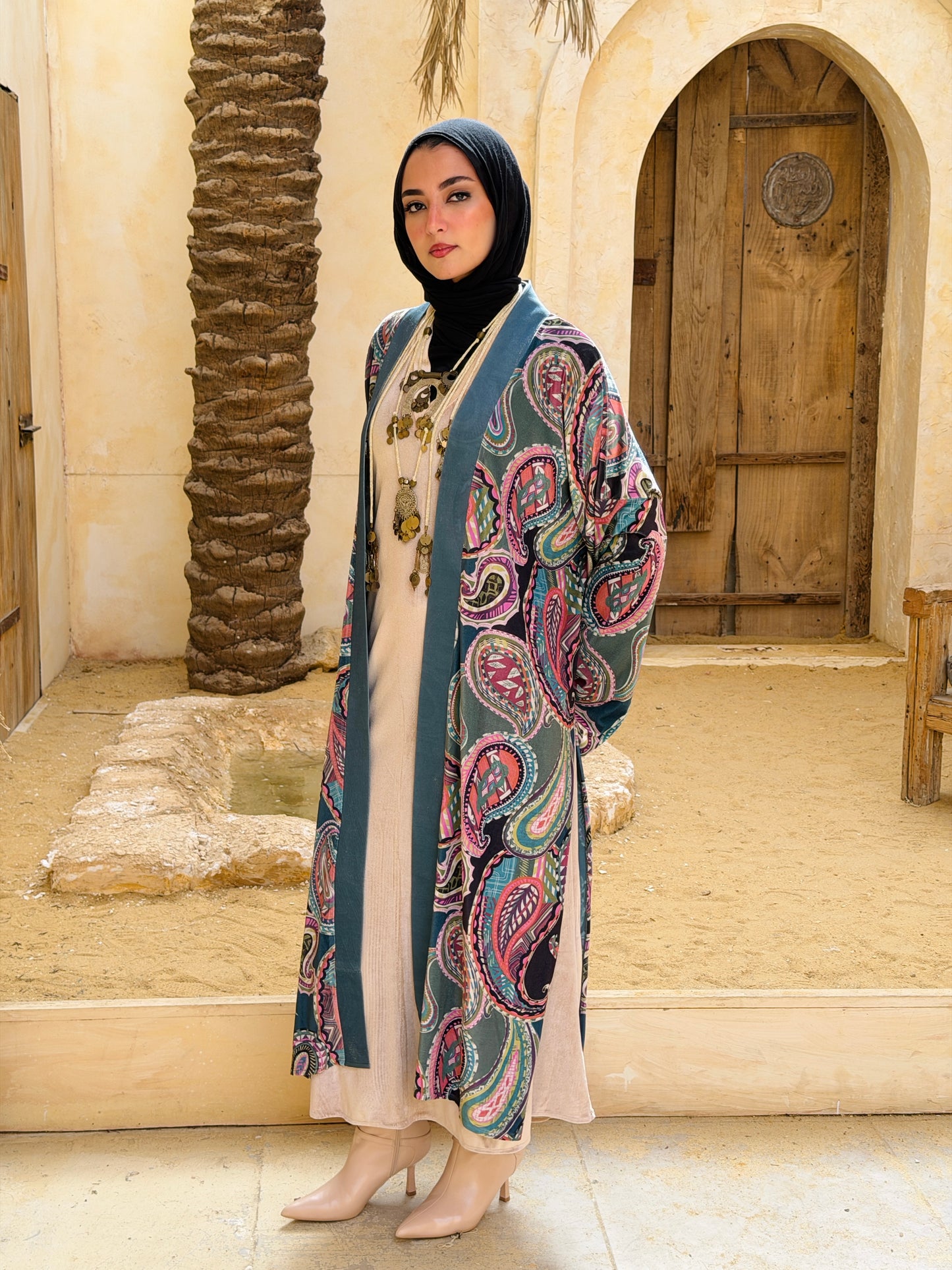 أَلْفَة —Alfa Elegant Paisley Velvet Kimono" Green  "