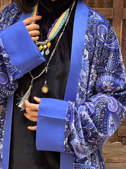 أَلْفَة —Alfa Elegant Paisley Velvet Kimono " blue  "