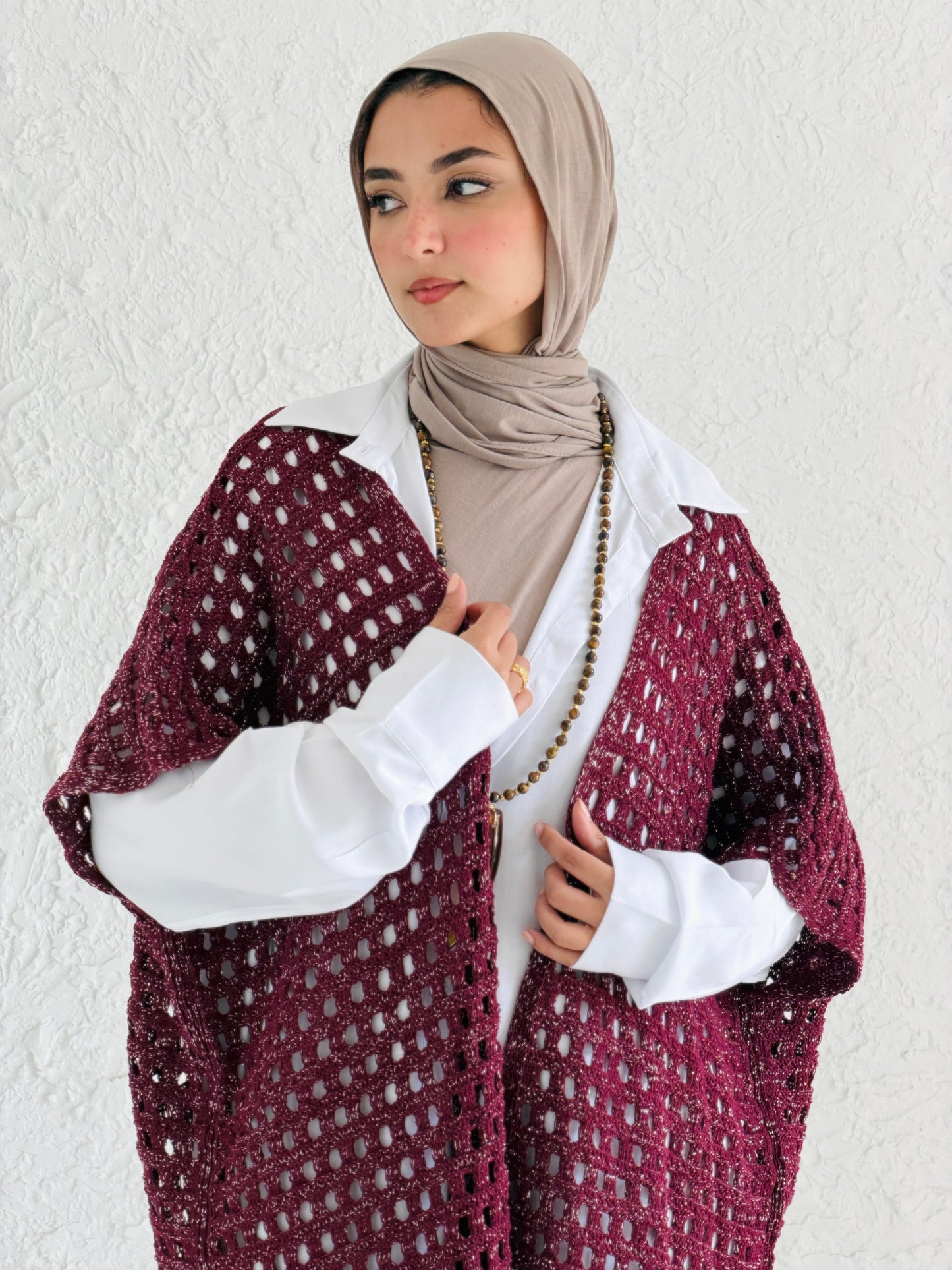 Shimmer Crochet Kimono Vest In Maroon