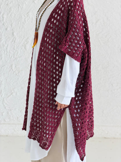Shimmer Crochet Kimono Vest In Maroon