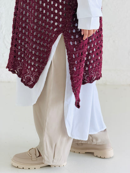 Shimmer Crochet Kimono Vest In Maroon