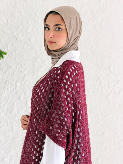 Shimmer Crochet Kimono Vest In Maroon