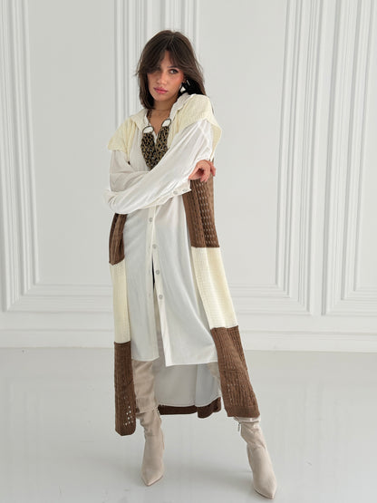 Dual Essence Knit Vest In Brown