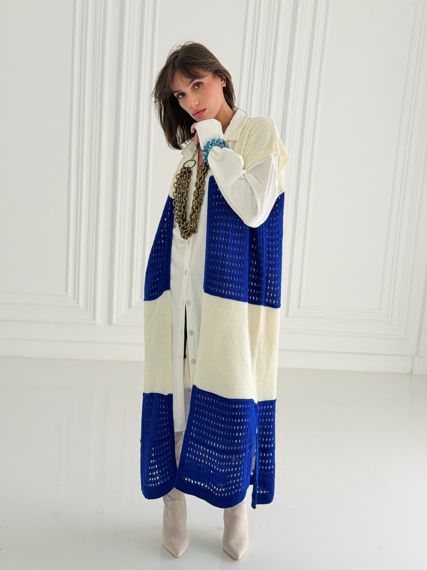 Dual Essence Knit Vest In Royal Blue