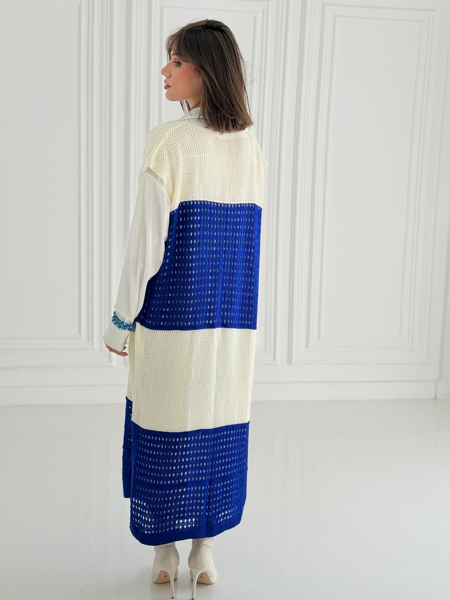 Dual Essence Knit Vest In Royal Blue