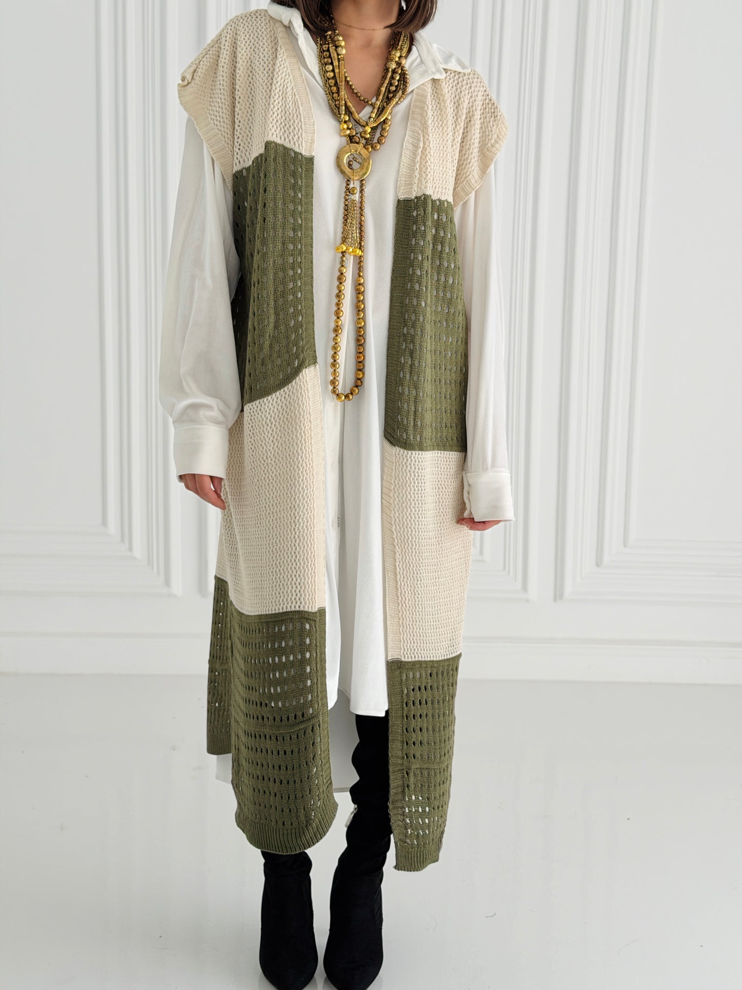 Dual Essence Knit Vest In olive