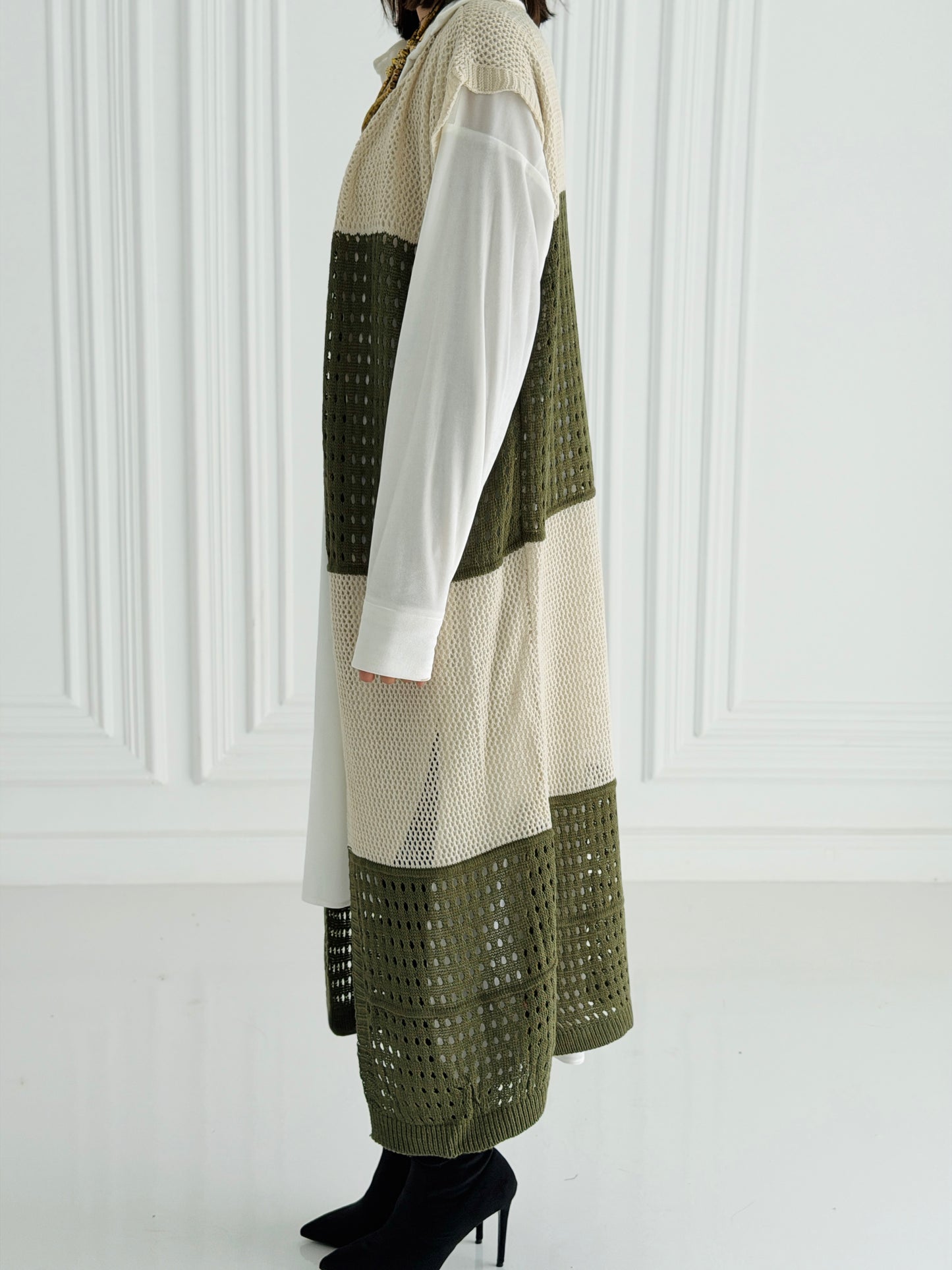 Dual Essence Knit Vest In olive