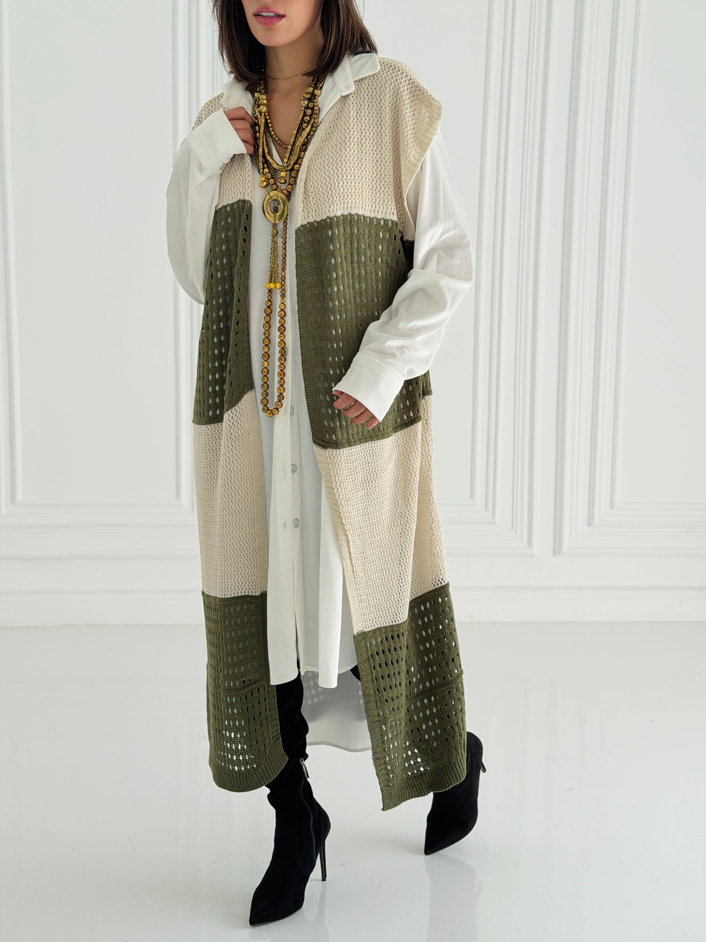 Dual Essence Knit Vest In olive