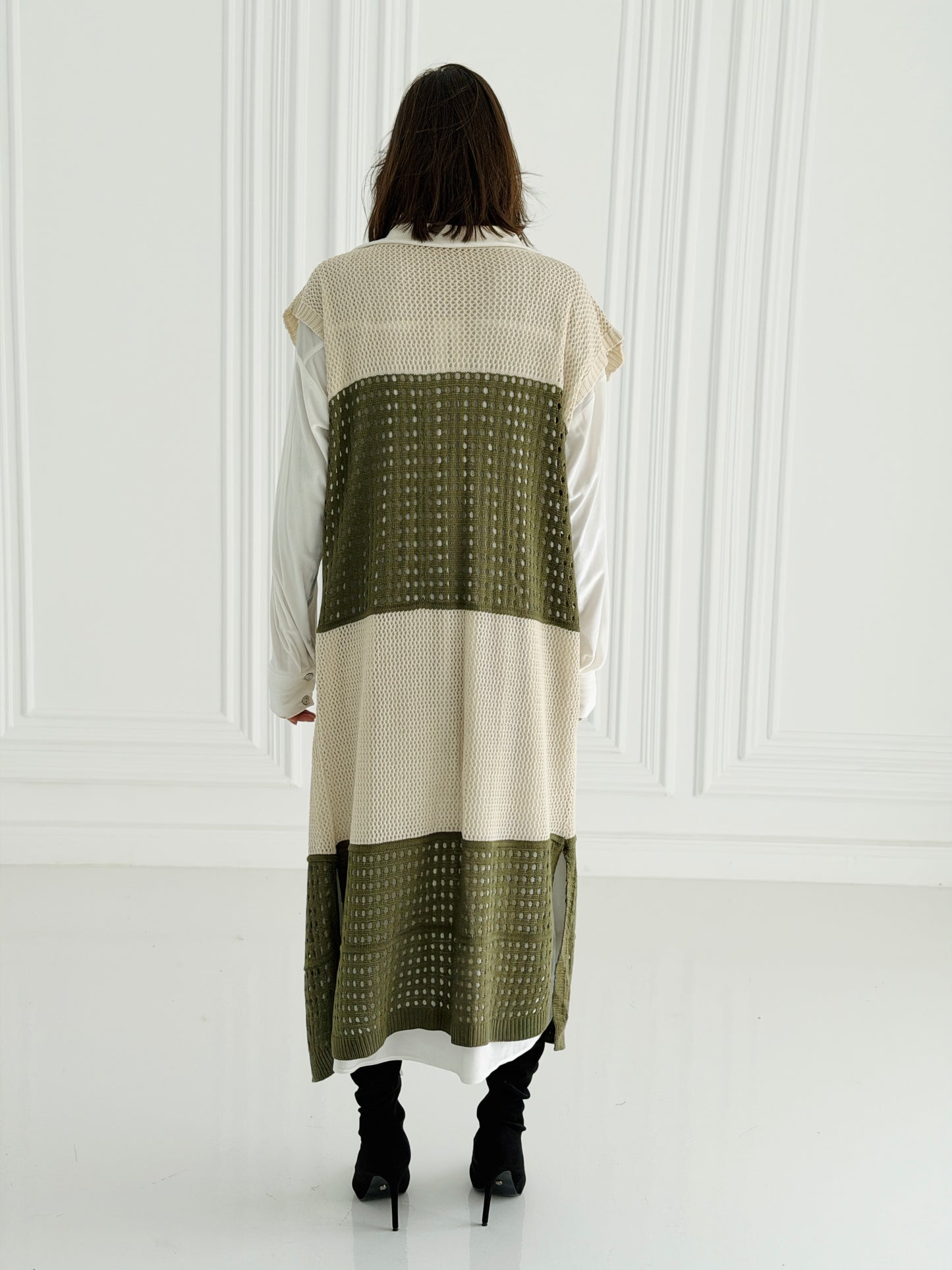 Dual Essence Knit Vest In olive