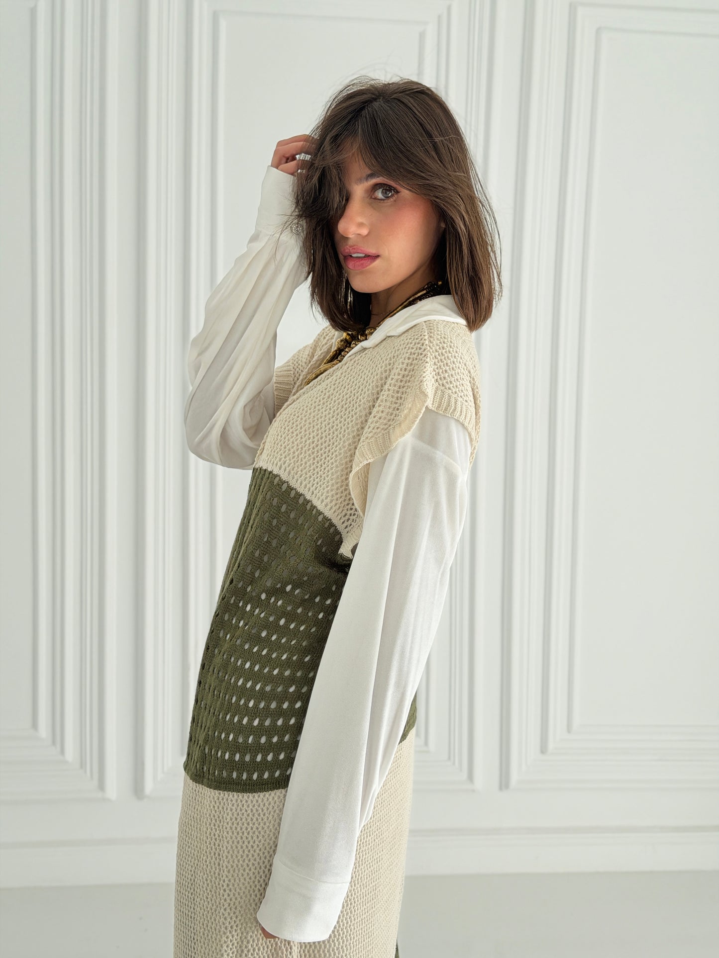 Dual Essence Knit Vest In olive