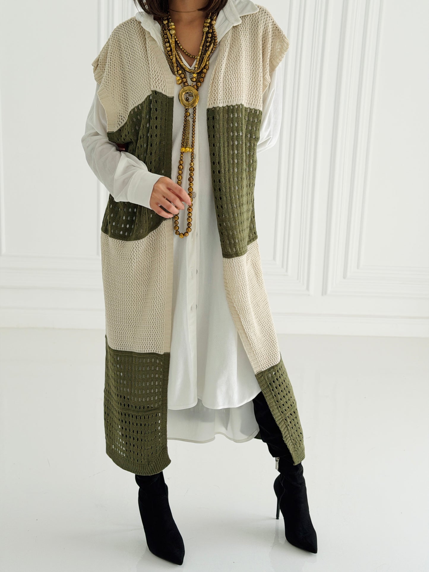 Dual Essence Knit Vest In olive