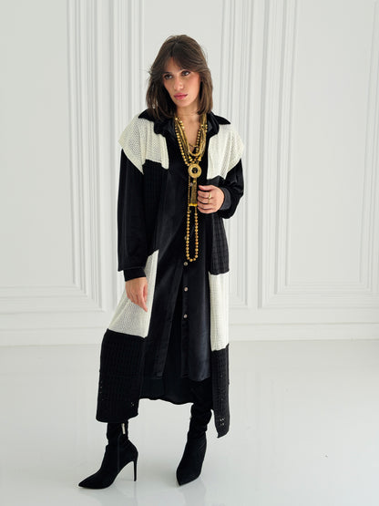 Dual Essence Knit Vest In Black