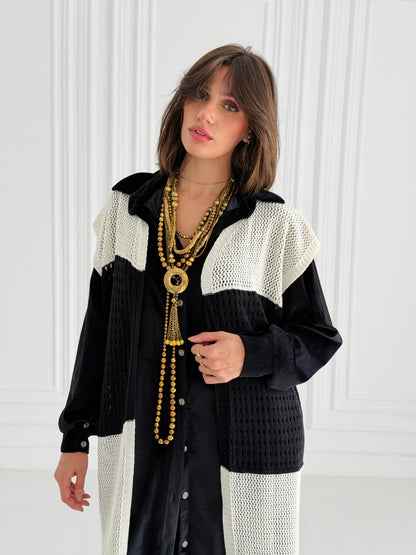 Dual Essence Knit Vest In Black