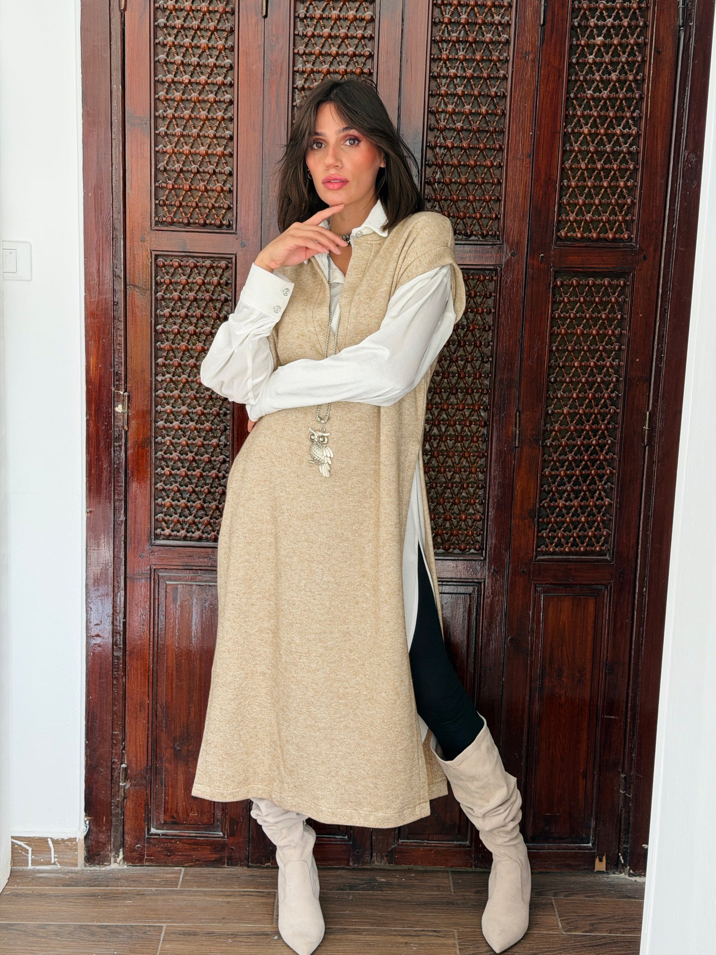 Shimmer Essence Knit Vest In Beige