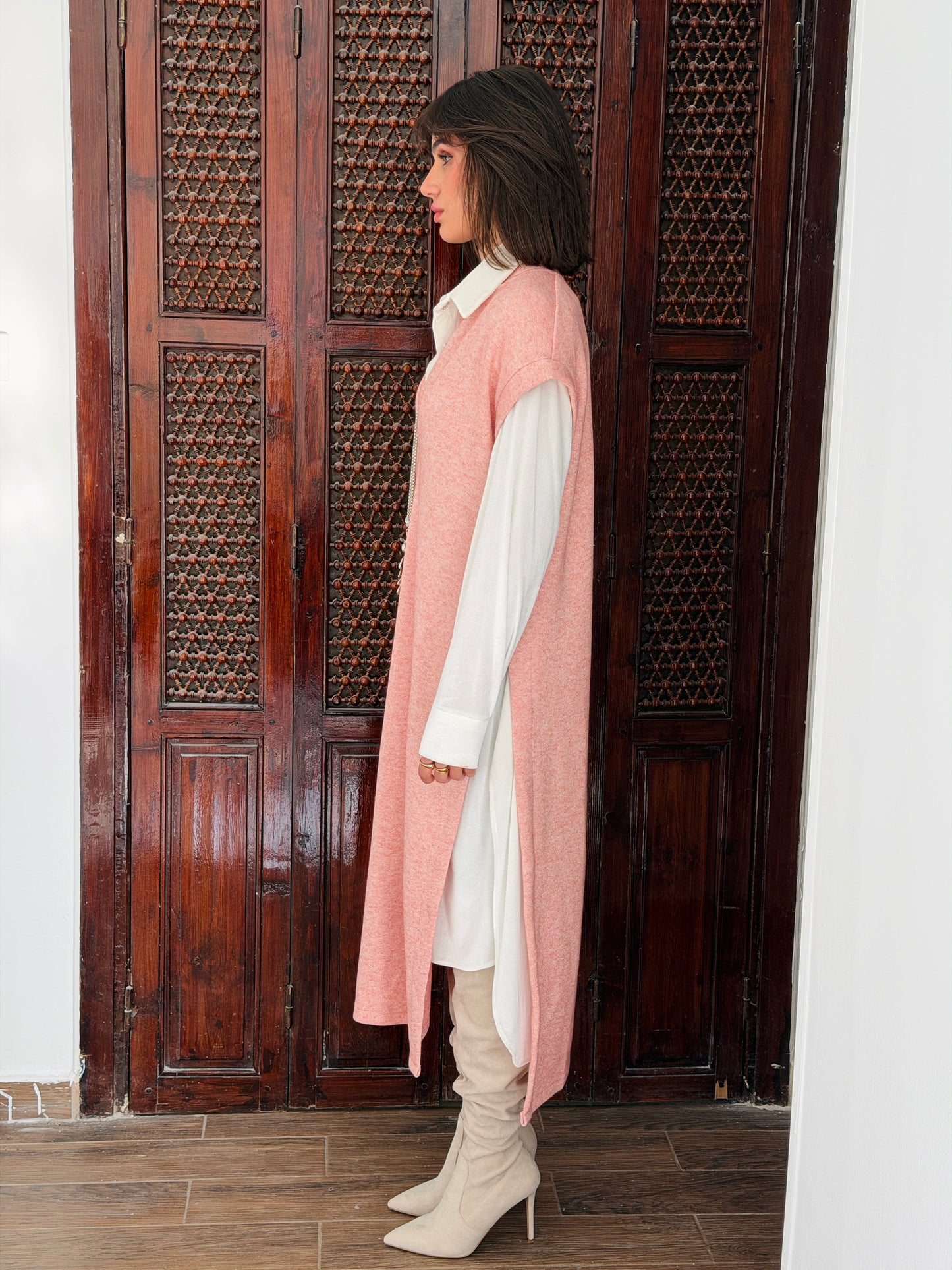 Shimmer Essence Knit Vest In Pink