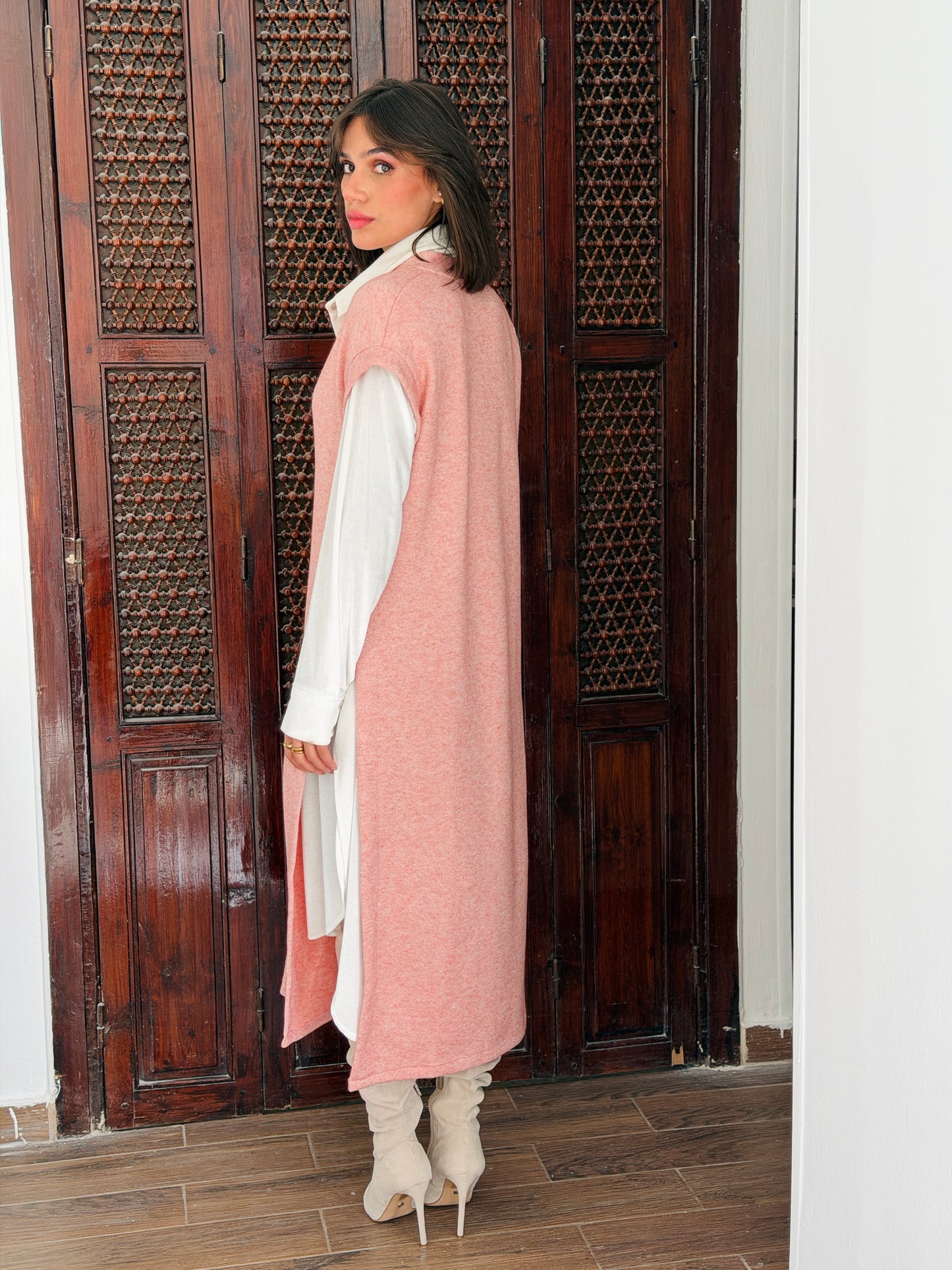 Shimmer Essence Knit Vest In Pink