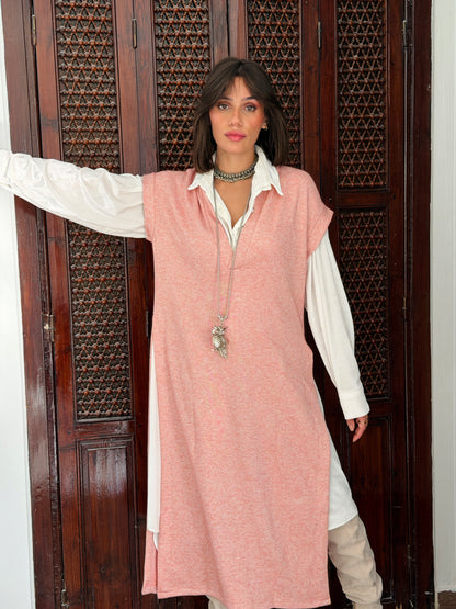 Shimmer Essence Knit Vest In Pink